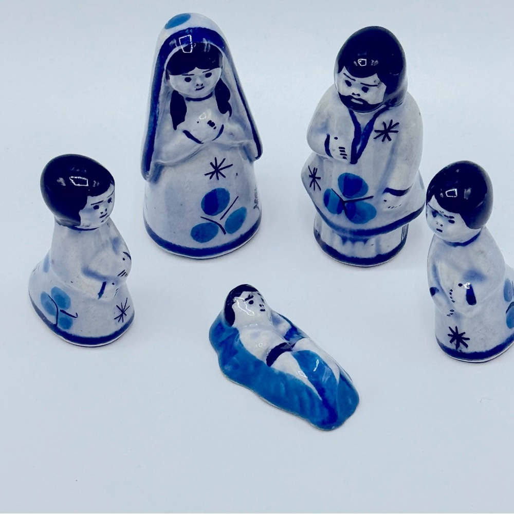 Vintage Tonala Mexican Folk Art Nativity Set Hand Painted Blue Pottery Holiday